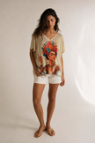 Camiseta Oversize Mujer Beige Frida Kahlo con Estampado Floral Boho