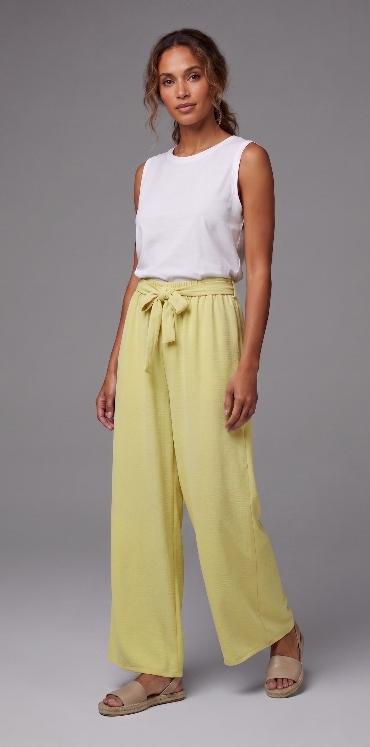 Pantalón palazzo con lazo en cintura