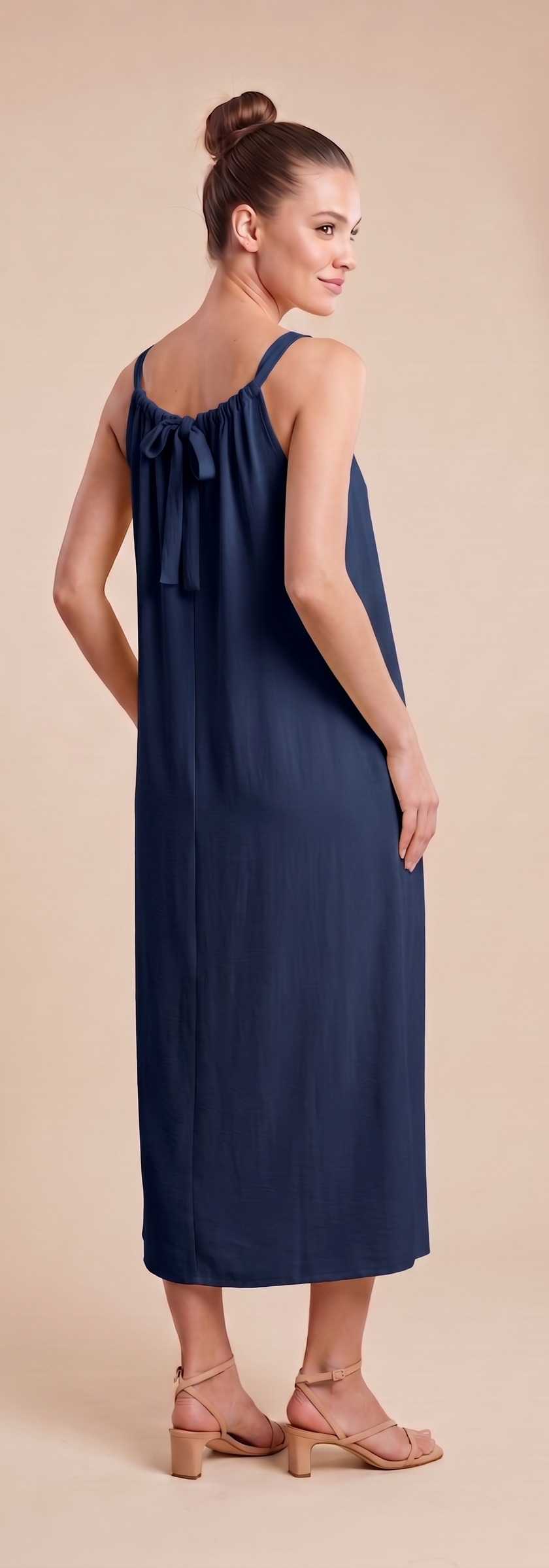 Vestido midi fluido con lazada trasera