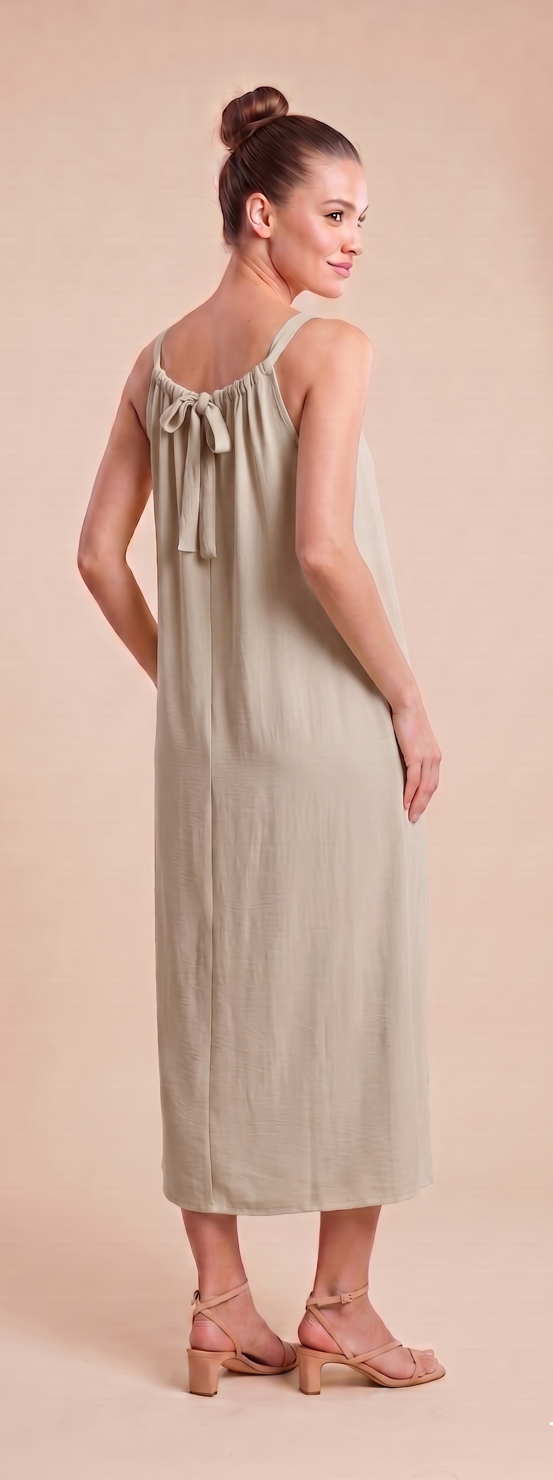 Vestido midi fluido con lazada trasera